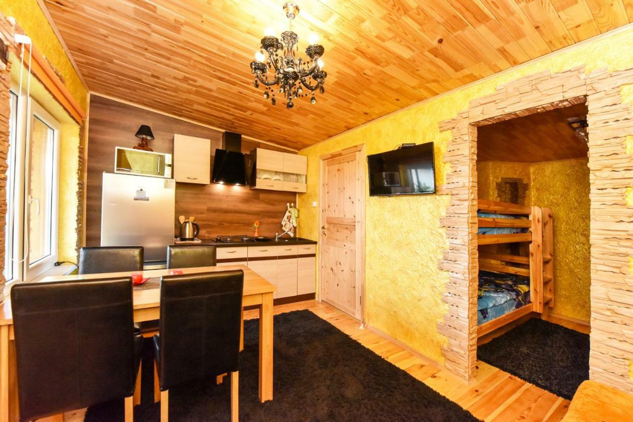 Zelta Pirts Guest House Ventspils Exterior foto