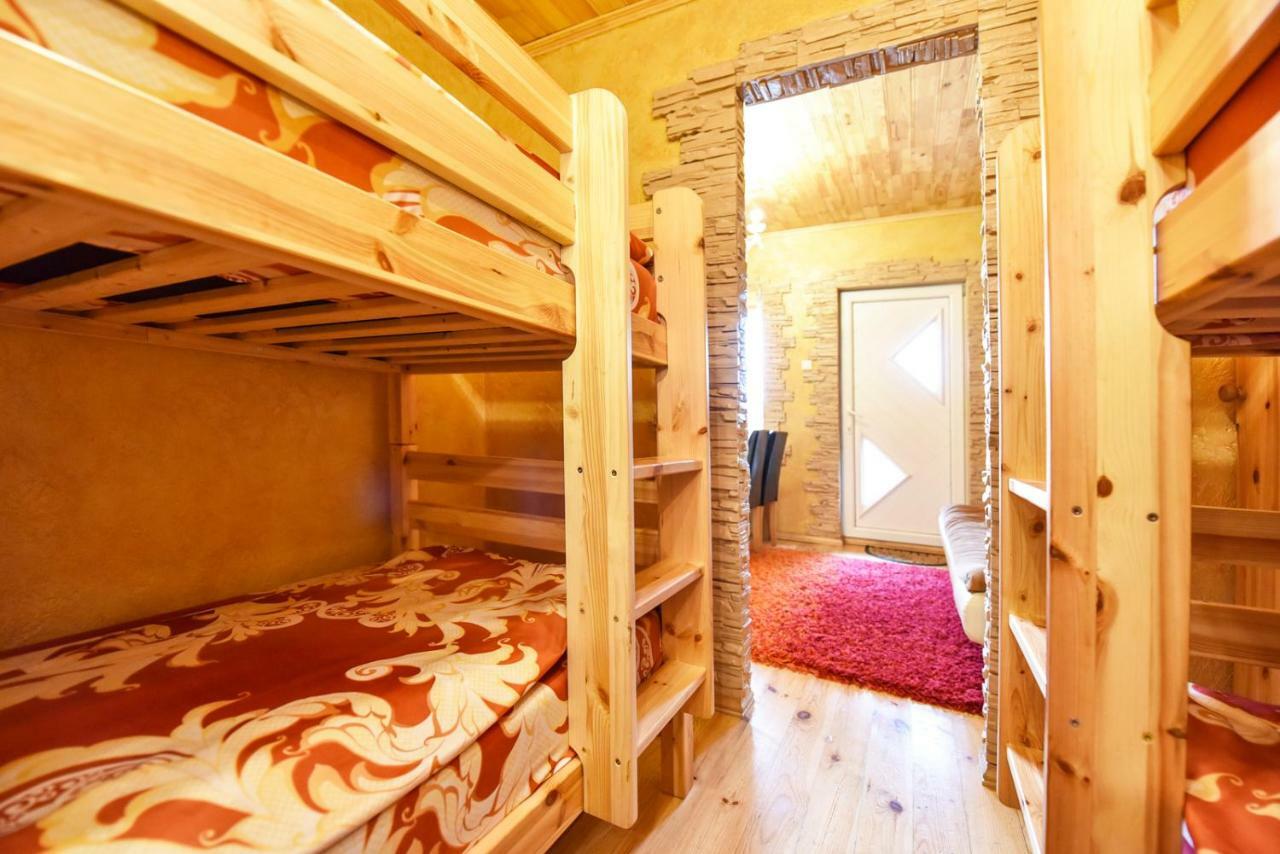 Zelta Pirts Guest House Ventspils Exterior foto