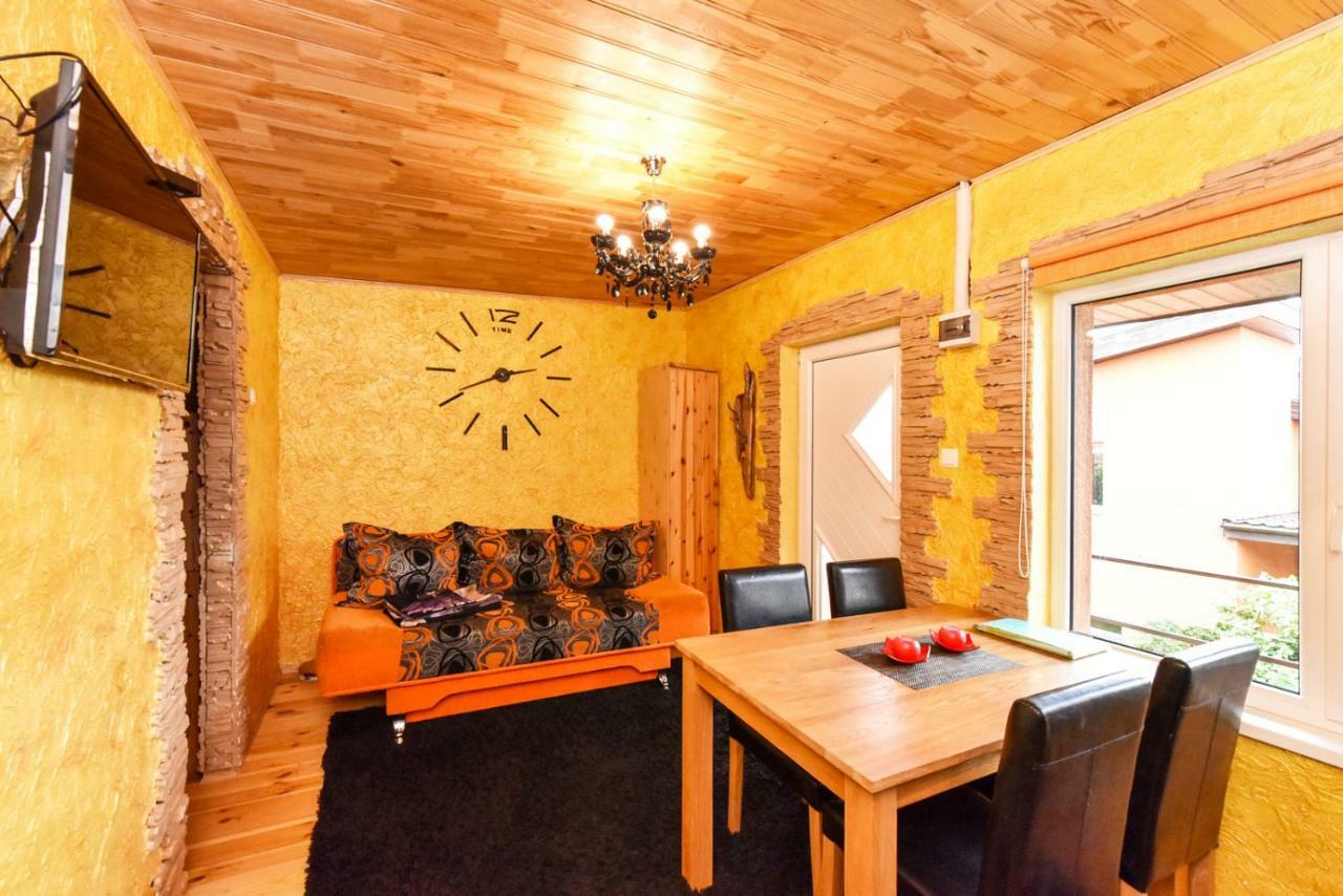 Zelta Pirts Guest House Ventspils Exterior foto